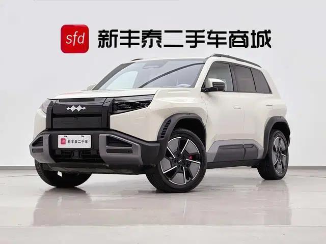 Titanium 3 2025 Model 501KM AWD Ultra Edition