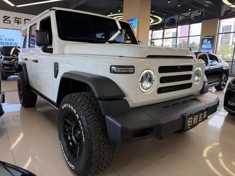 212 T01 2024 Model 2.0T Mechanic — миниатюра 3