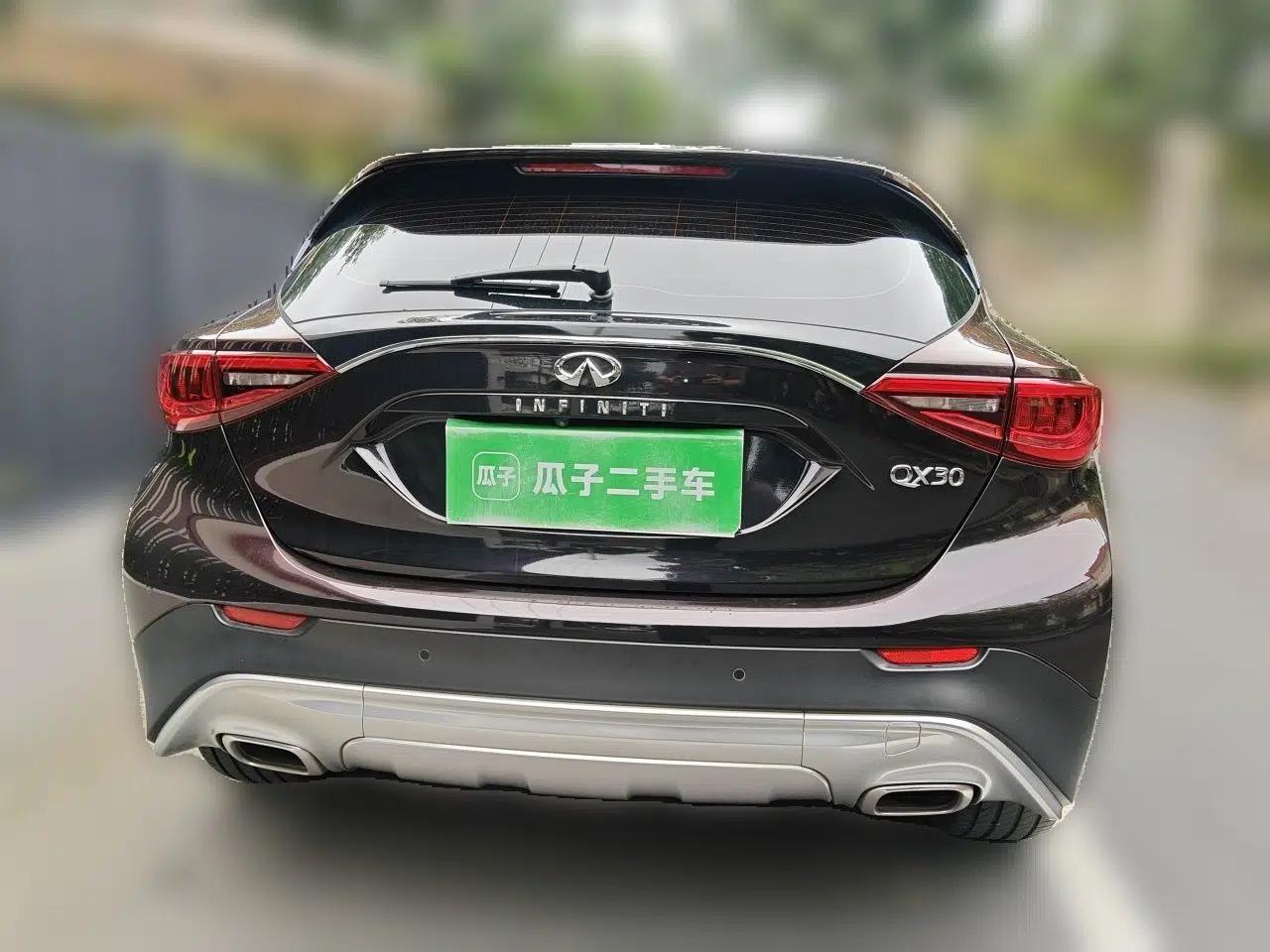 Infiniti QX30 2017 1.6T Two-Wheel-Drive Sport Edition — миниатюра 5
