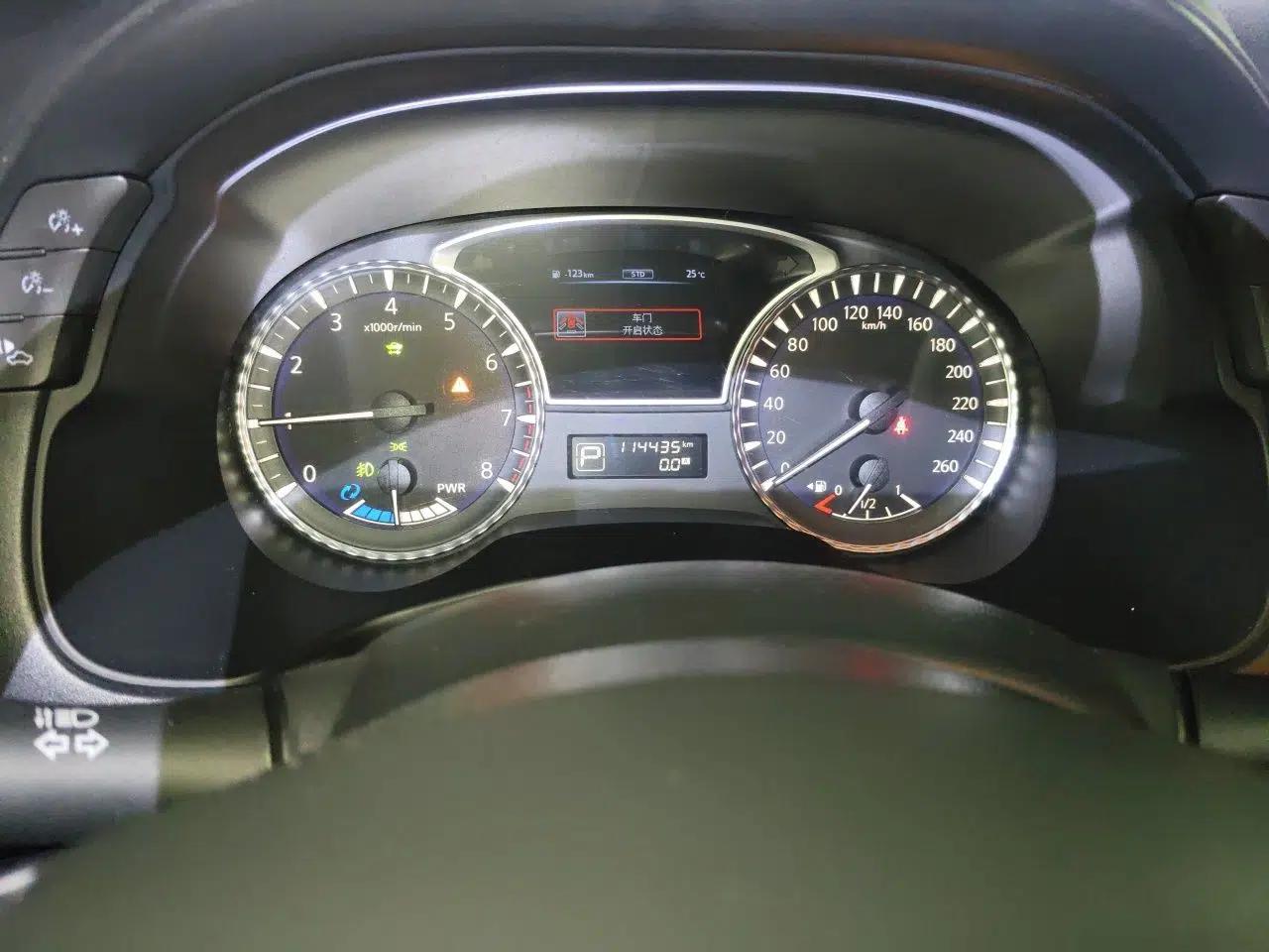 Infiniti QX60 2014 2.5 S/C Hybrid Two-Wheel Drive Excellence Edition — миниатюра 11