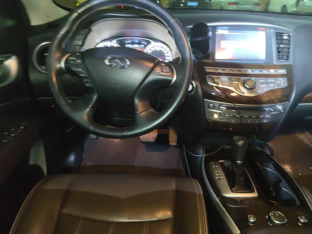 Infiniti QX60 2014 2.5 S/C Hybrid Two-Wheel Drive Excellence Edition — миниатюра 10