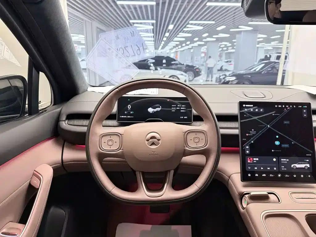 NIO ES6 2024 model 75kWh — миниатюра 8