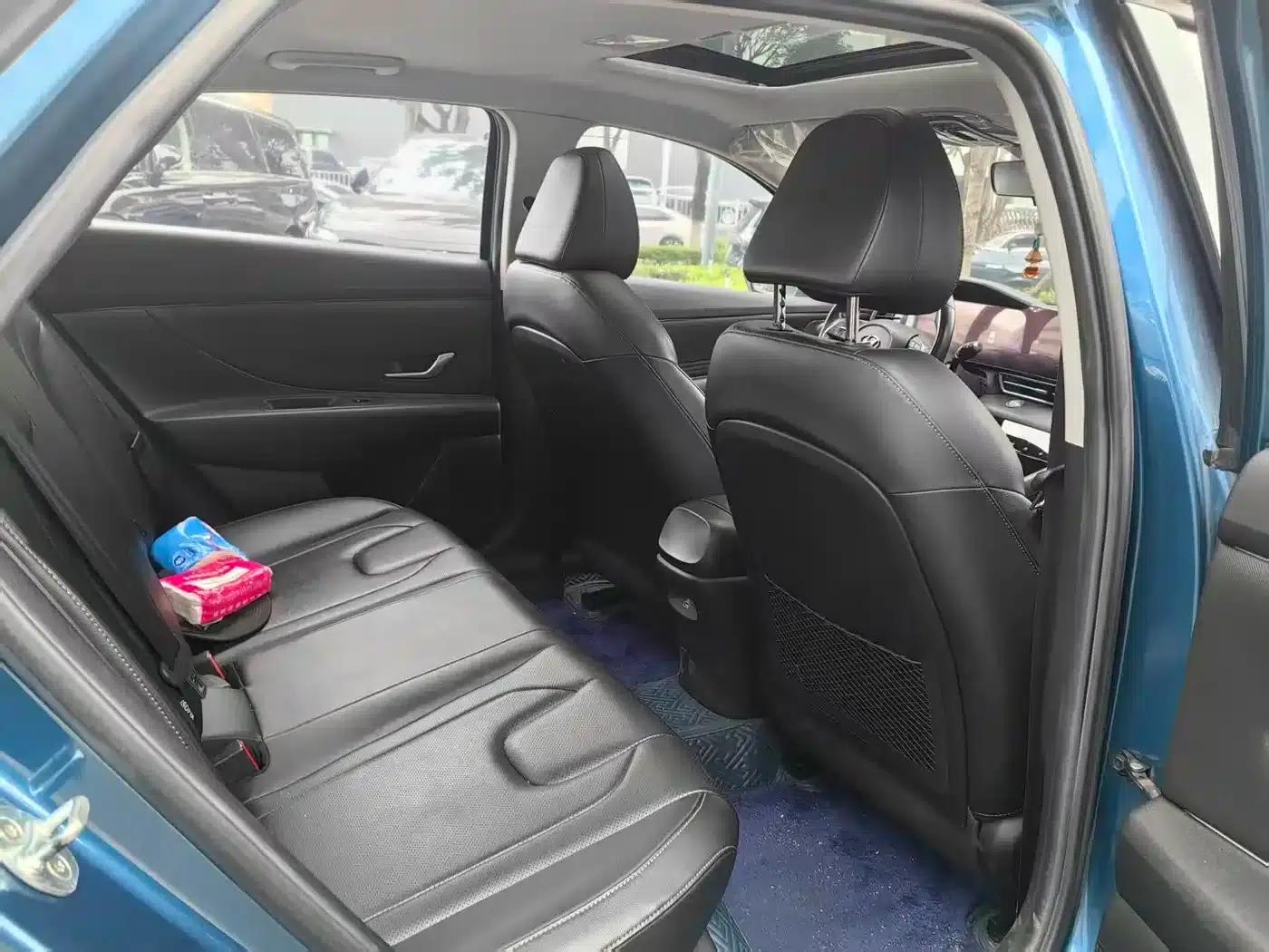 Hyundai Elantra 2021 1.5L CVT TOP Flagship Edition — миниатюра 4