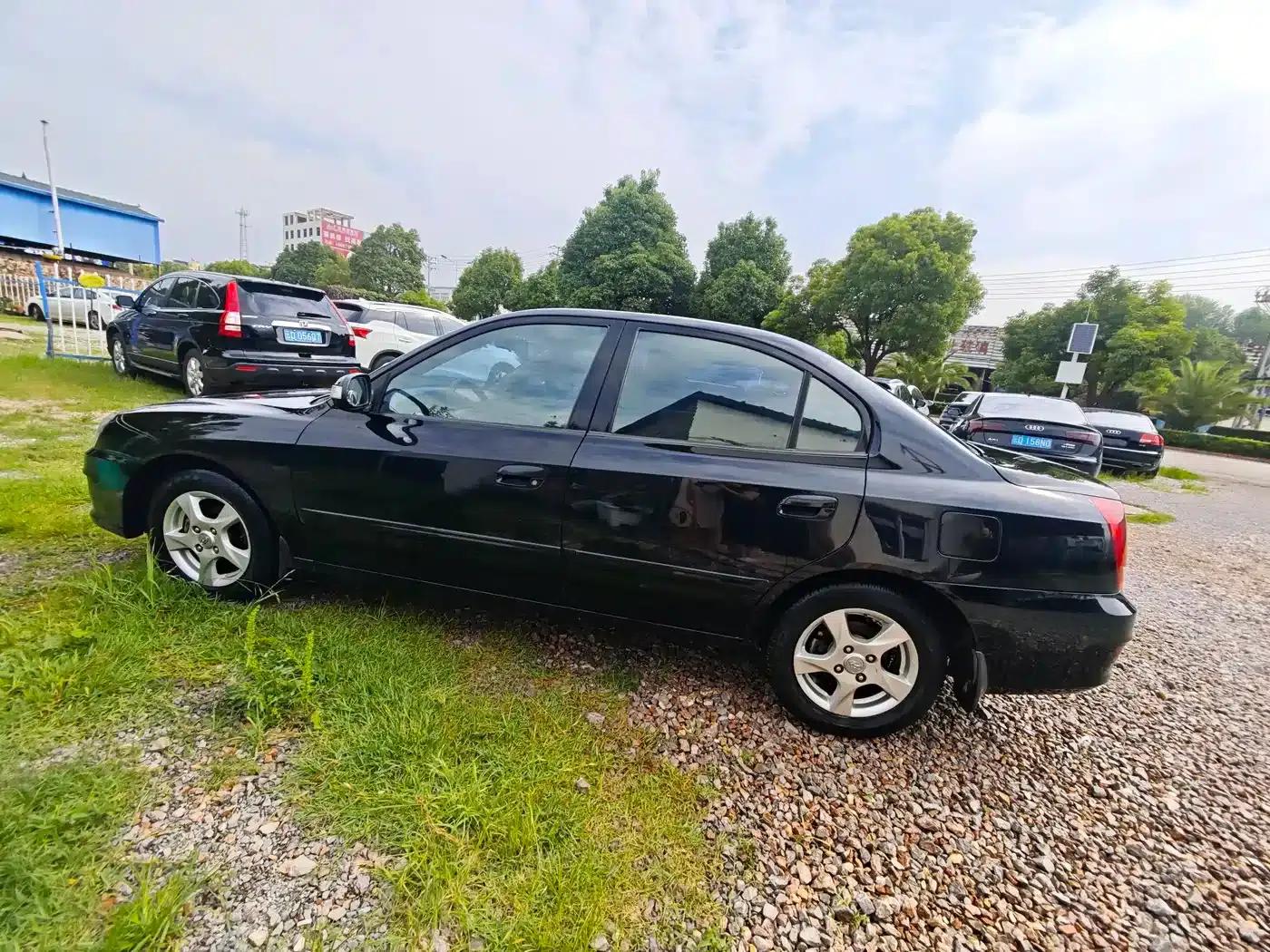 Hyundai Elantra 2011 1.6L Manual Comfort Model — миниатюра 3