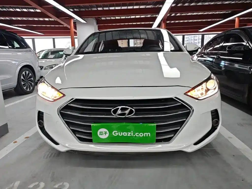 Hyundai Elantra 2016 1.6L Automatic Smart Elite Edition — миниатюра 3