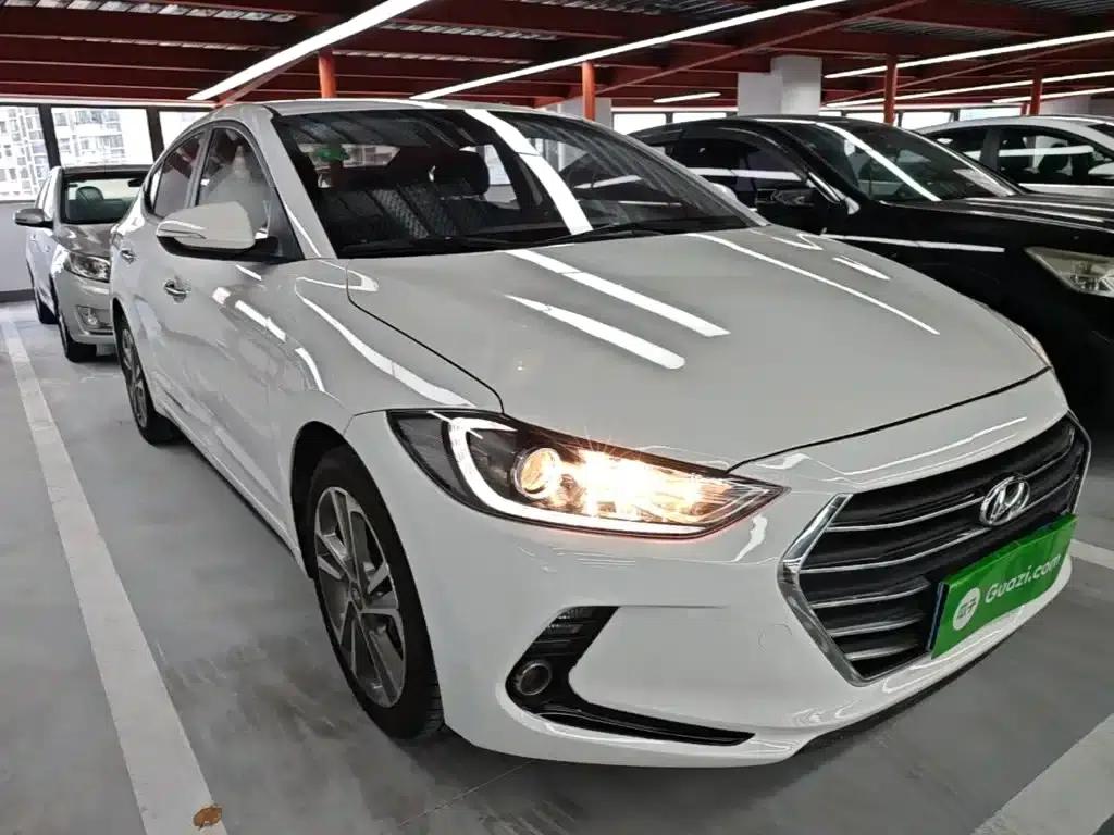 Hyundai Elantra 2016 1.6L Automatic Smart Elite Edition — миниатюра 4
