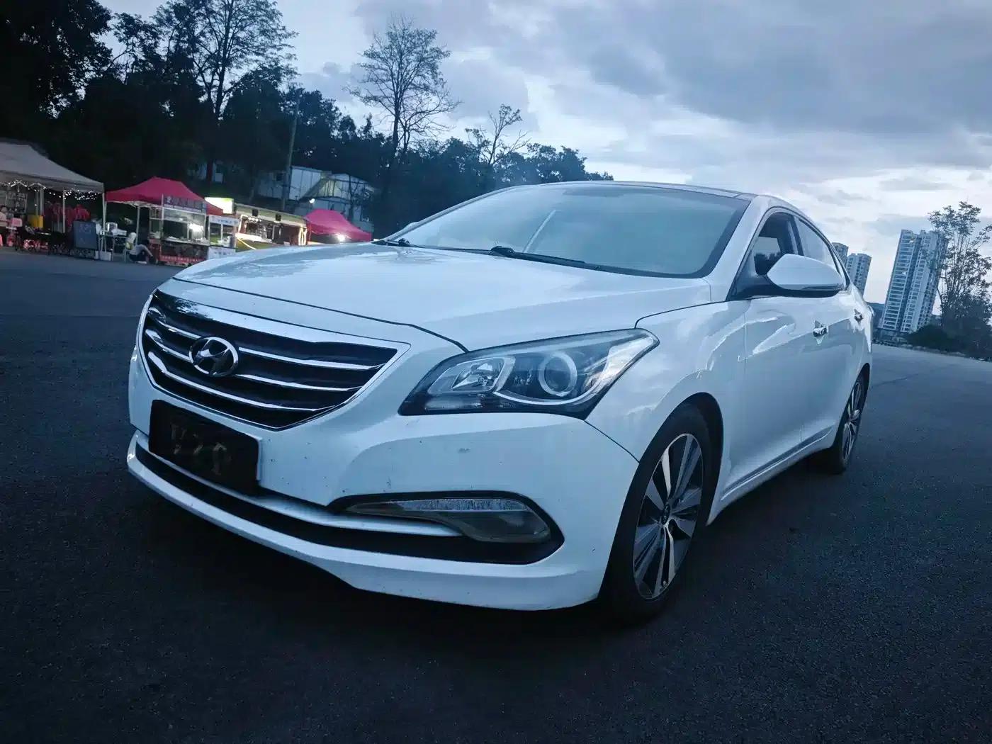 2014 Mistra 1.8L Automatic Premium DLX — миниатюра 1