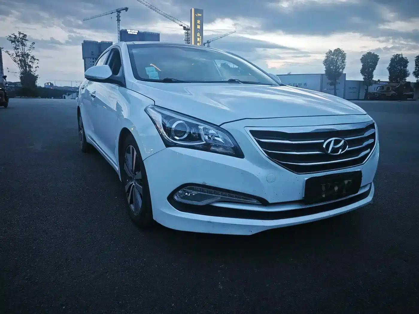 2014 Mistra 1.8L Automatic Premium DLX — миниатюра 3