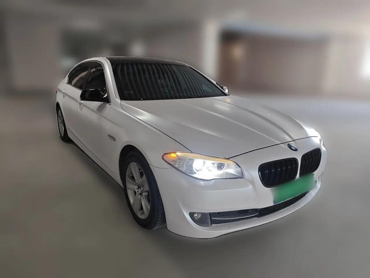 BMW 5 Series 2011 528Li Leading Model — миниатюра 3