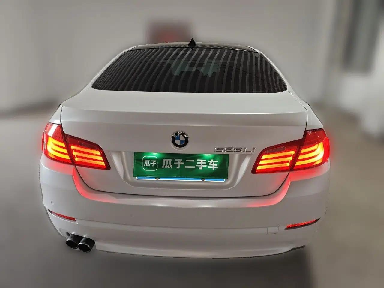 BMW 5 Series 2011 528Li Leading Model — миниатюра 5