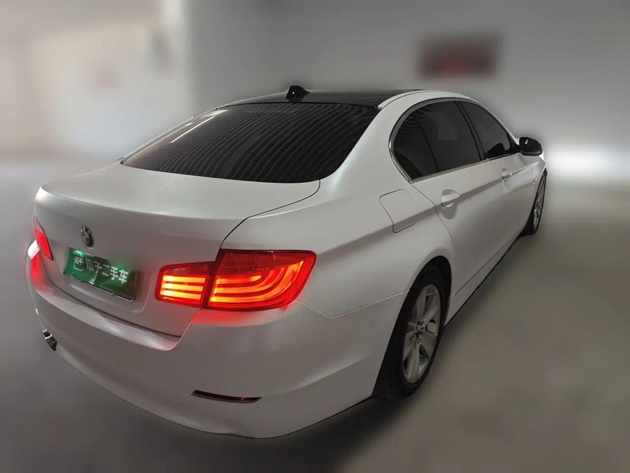 BMW 5 Series 2011 528Li Leading Model — миниатюра 6
