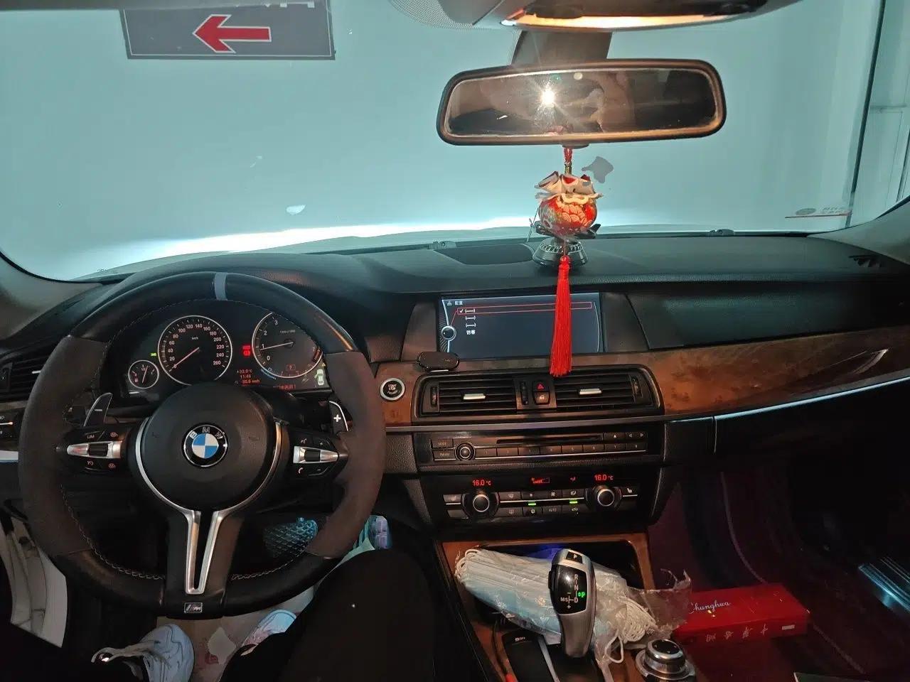 BMW 5 Series 2011 528Li Leading Model — миниатюра 9