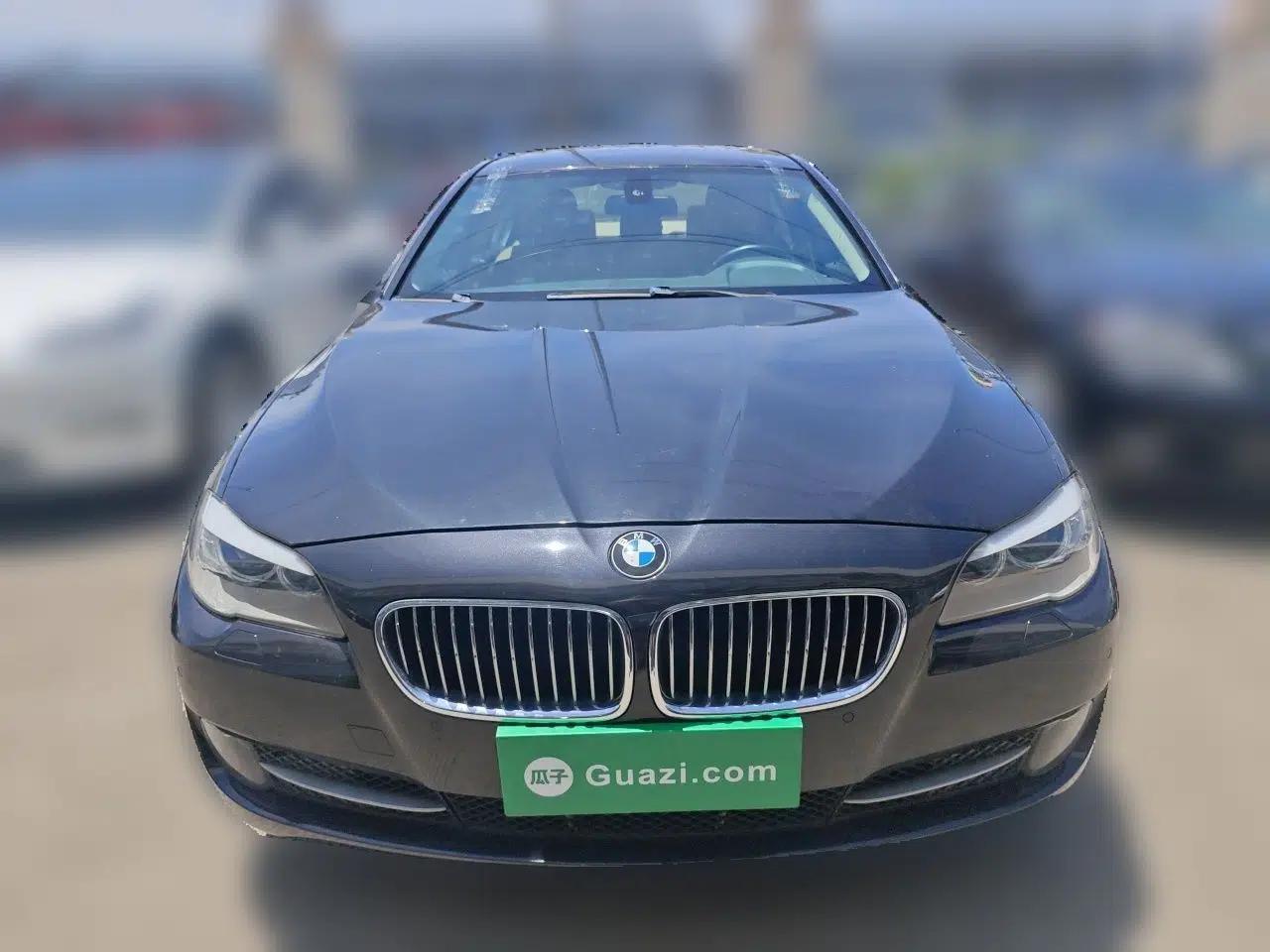 BMW 5 Series 2012 530Li Leading Model — миниатюра 2