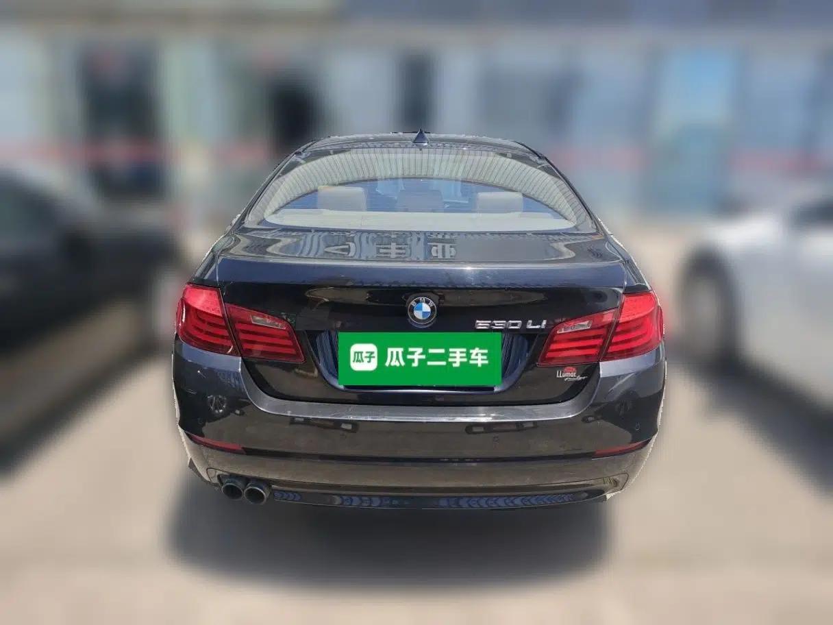 BMW 5 Series 2012 530Li Leading Model — миниатюра 5