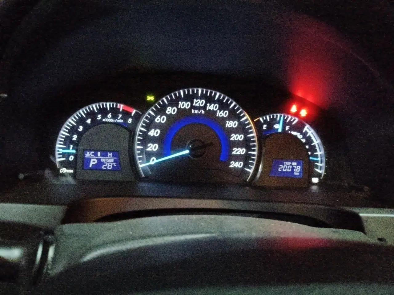 Toyota Camry 2015 2.0G Premier Edition — миниатюра 11