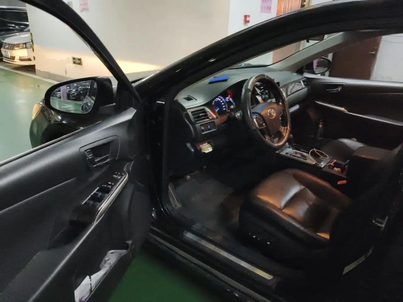 Toyota Camry 2015 2.0G Premier Edition — миниатюра 16