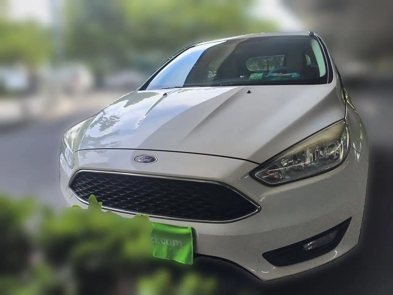 Ford Focus 2017 Hatchback 1.6L Automatic Comfort Plus SmartDrive Edition — миниатюра 2