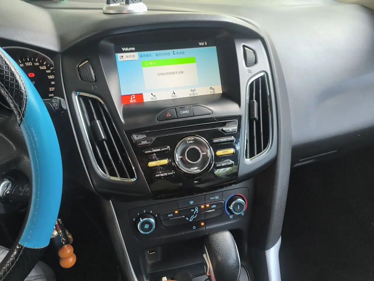 Ford Focus 2017 Hatchback 1.6L Automatic Comfort Plus SmartDrive Edition — миниатюра 13