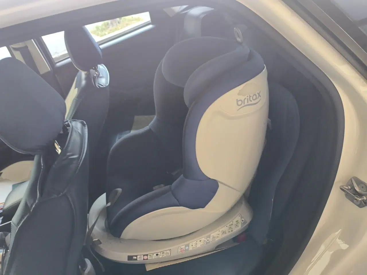 Ford Focus 2017 Hatchback 1.6L Automatic Comfort Plus SmartDrive Edition — миниатюра 17