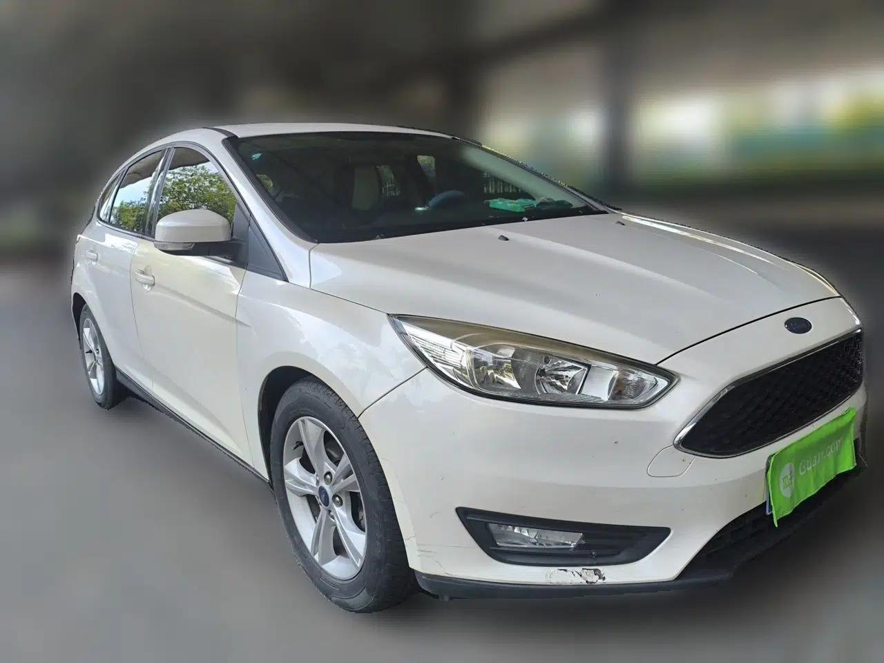 Ford Focus 2017 Hatchback 1.6L Automatic Comfort Plus SmartDrive Edition — миниатюра 3