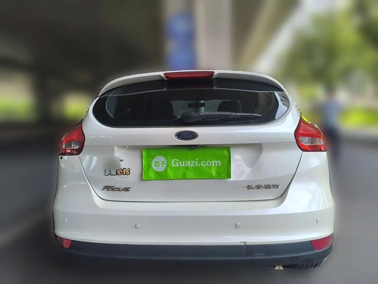 Ford Focus 2017 Hatchback 1.6L Automatic Comfort Plus SmartDrive Edition — миниатюра 5