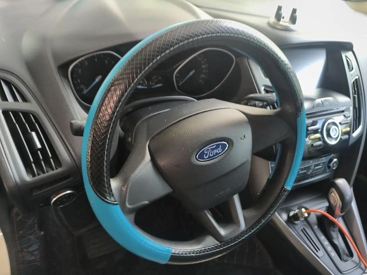 Ford Focus 2017 Hatchback 1.6L Automatic Comfort Plus SmartDrive Edition — миниатюра 10