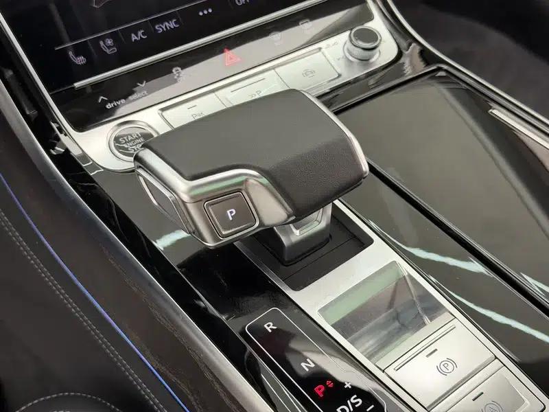 2023 Audi A8 A8L 50 TFSI quattro Premium Edition — миниатюра 21