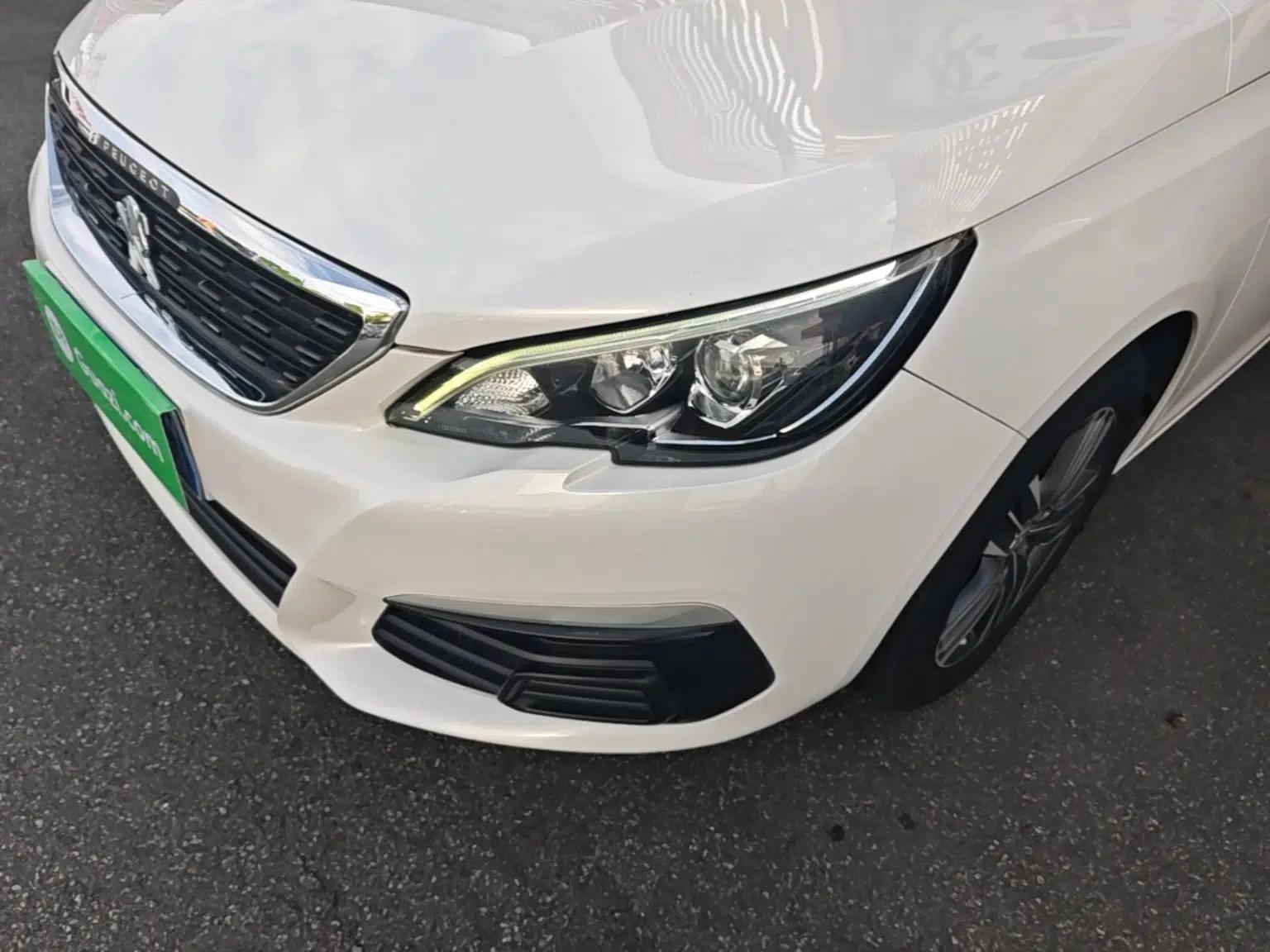 Peugeot 308 2016 1.6L Automatic Fashion Edition — миниатюра 8