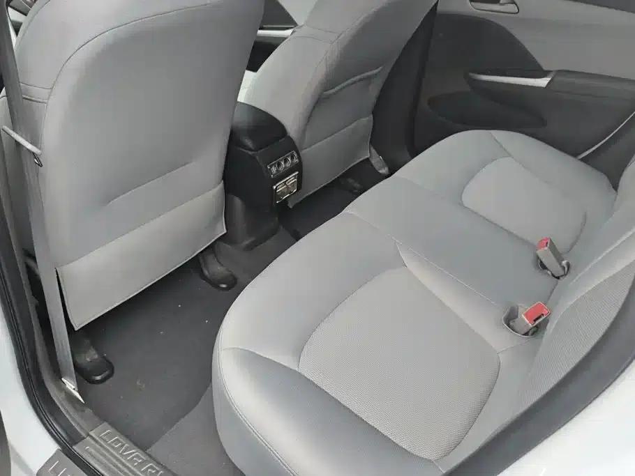 Chevrolet Aveo RV 2016 1.5L Manual Comfort Edition — миниатюра 11