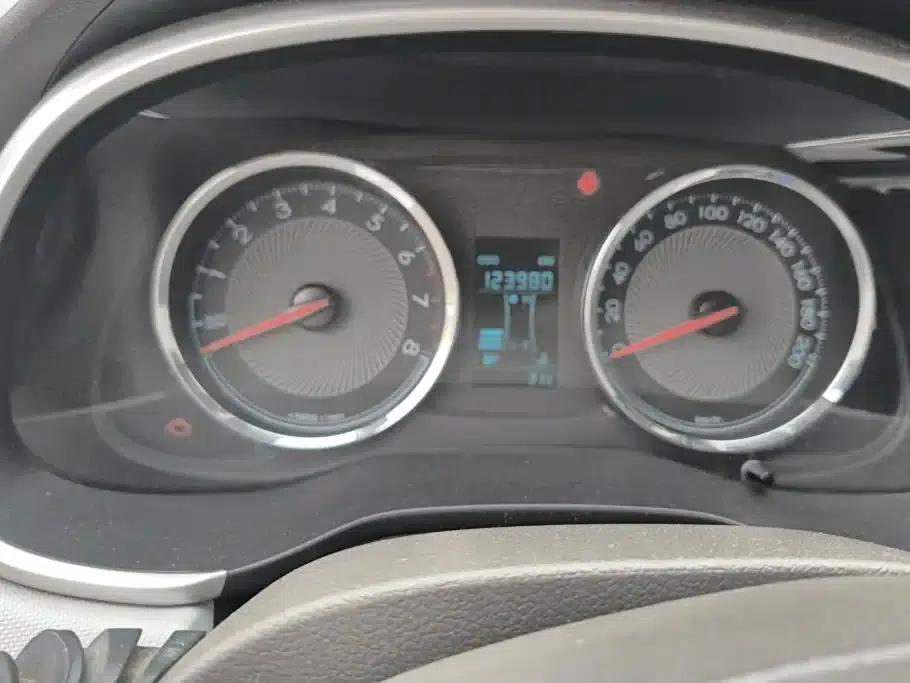 Chevrolet Aveo RV 2016 1.5L Manual Comfort Edition — миниатюра 14