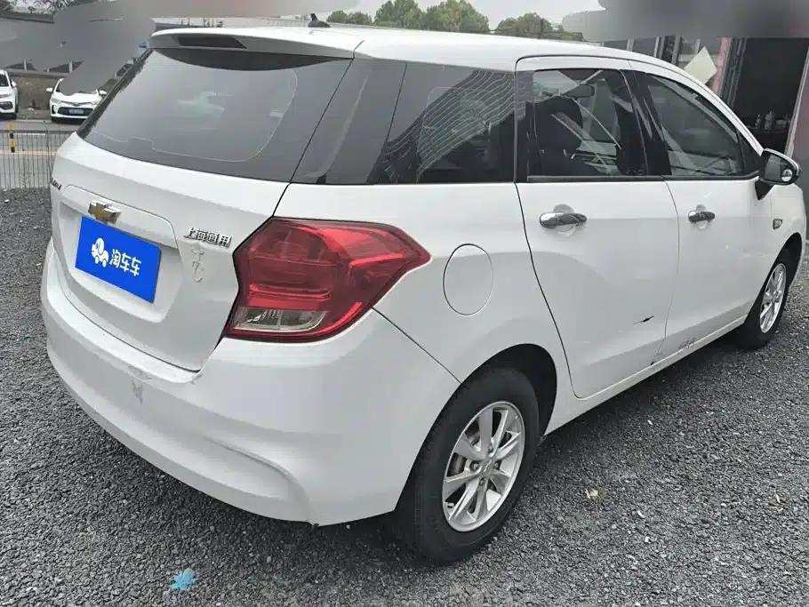 Chevrolet Aveo RV 2016 1.5L Manual Comfort Edition — миниатюра 3