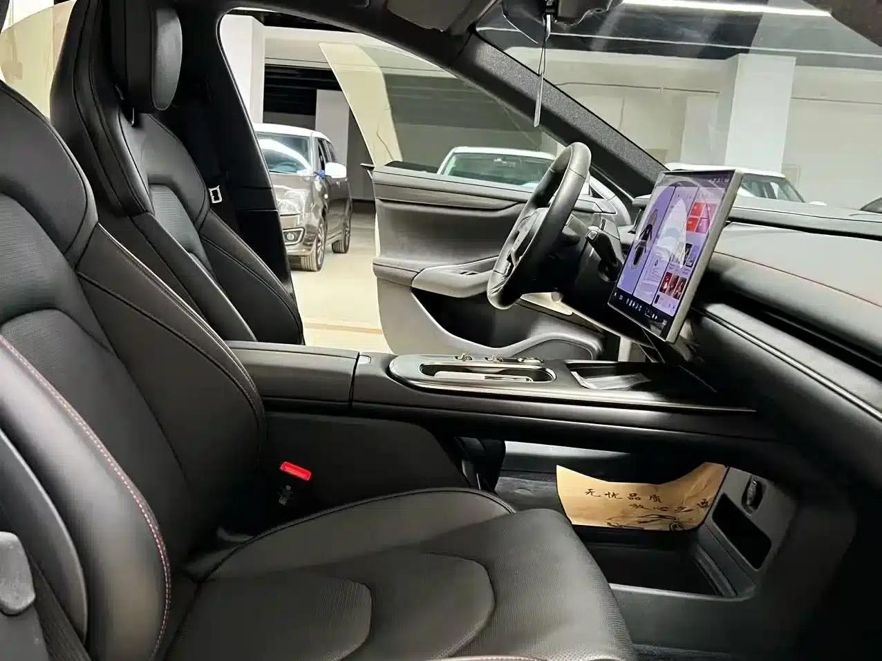 Xiaomi SU7 2024 Rear-Wheel Drive Long-Range Smart Driving Edition — миниатюра 6