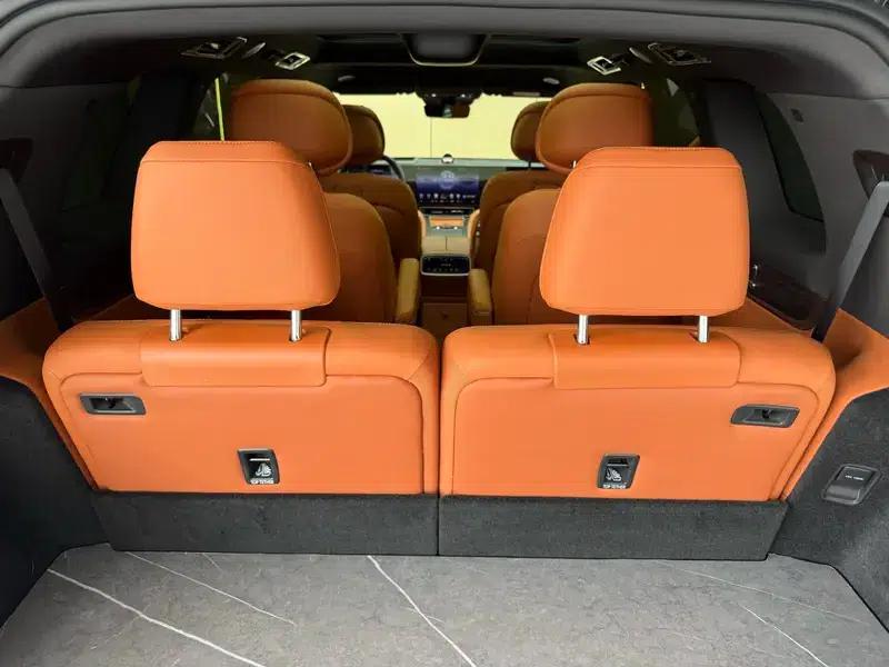 Wenjie M9 2024 Ultra Range Extended 6-Seater — миниатюра 19