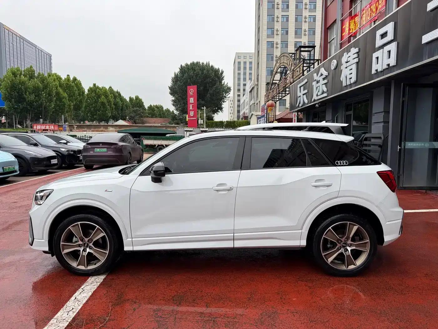 Audi Q2L 2022 35 TFSI Progressive Dynamic Edition — миниатюра 3