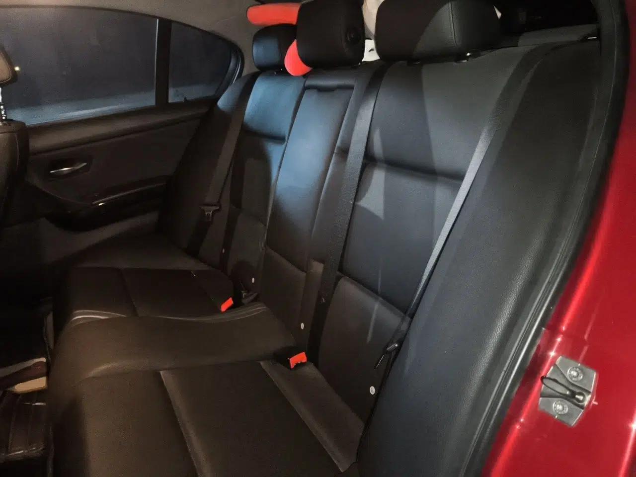 BMW 3 Series 2012 318i Leading Model — миниатюра 17