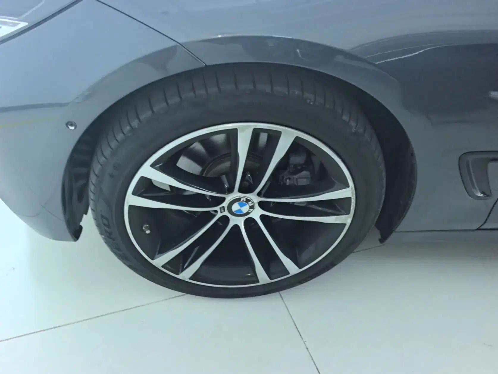 BMW 3 Series GT 2020 330i M Sport Night Edition — миниатюра 10