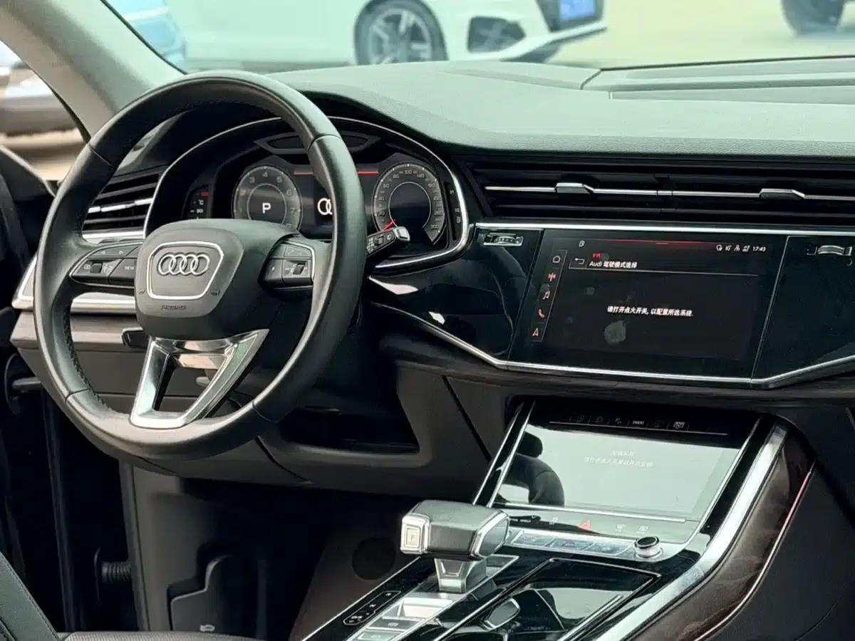 Audi Q8 2022 55 TFSI Luxury Dynamic — миниатюра 4