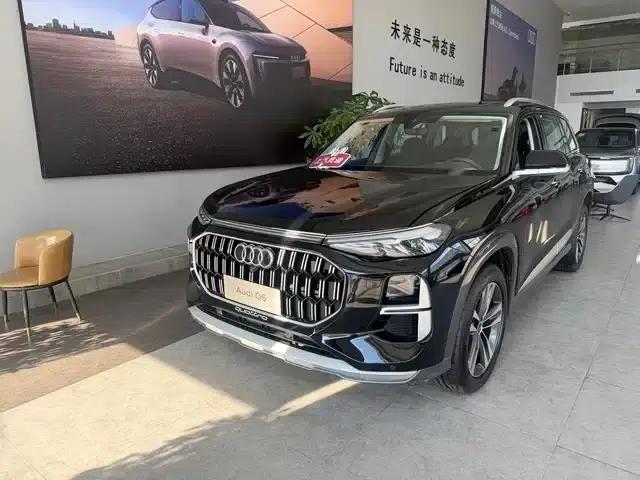 Audi Q6 2025 40 TFSI quattro Anniversary Edition, Feathered Package, 7-seater