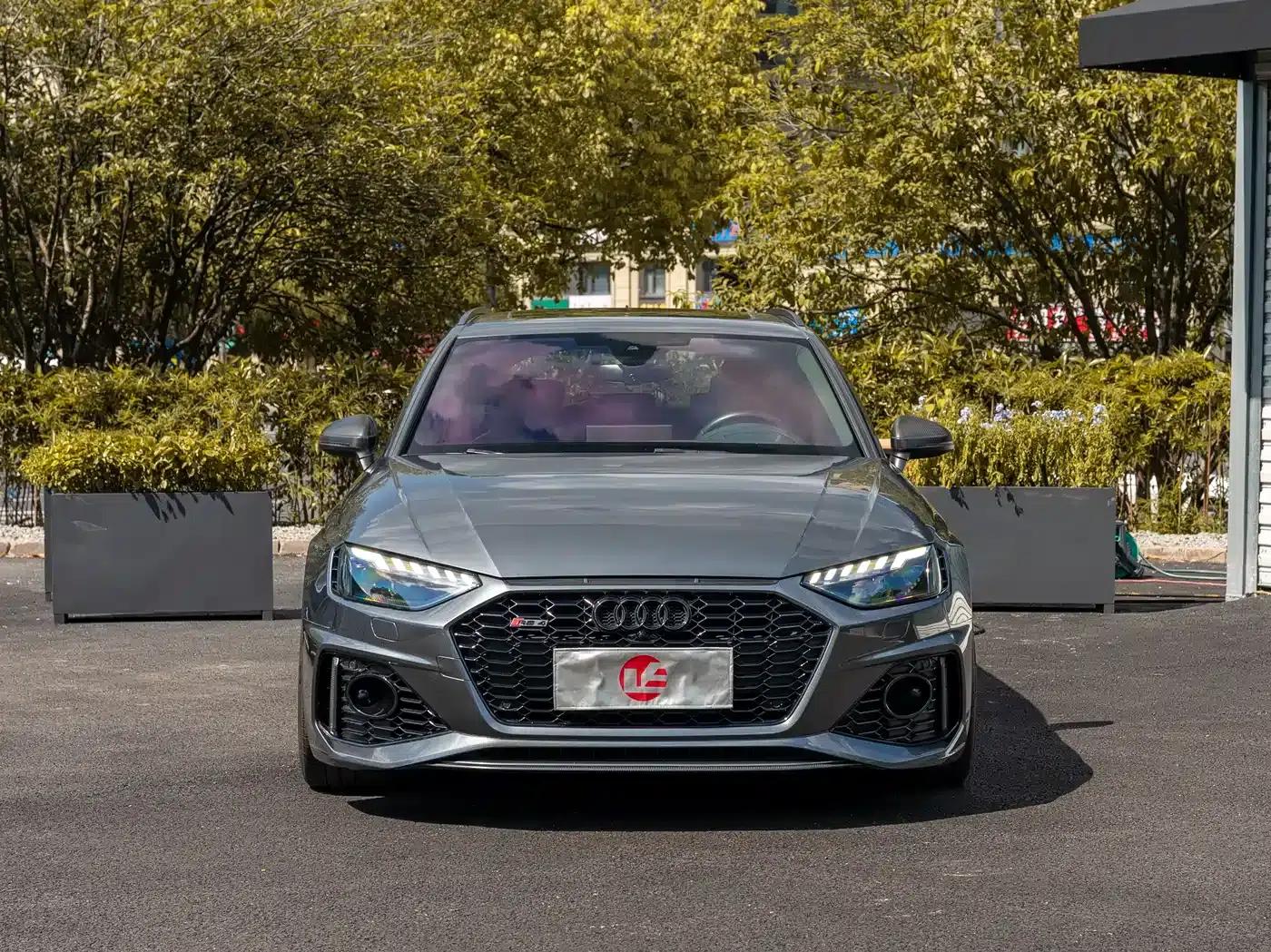 2022 Audi RS4 Avant Dark Gold Edition — миниатюра 2