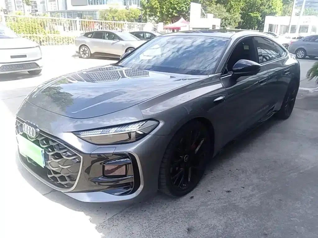 Audi A5L Sportback 2026 TFSI quattro 200kW Flagship Smart Edition — миниатюра 1