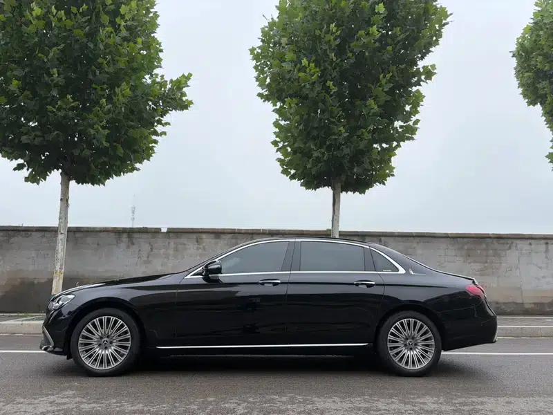 Mercedes-Benz E-Class 2023 Facelift E 300 L Luxury Sedan — миниатюра 4