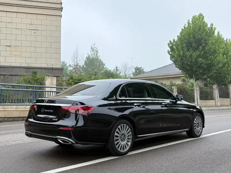 Mercedes-Benz E-Class 2023 Facelift E 300 L Luxury Sedan — миниатюра 7