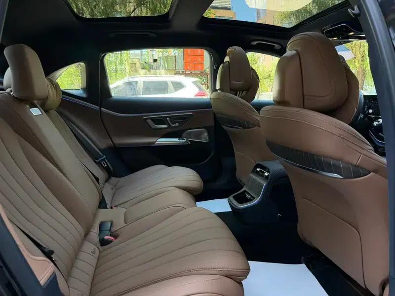 Mercedes-Benz E-Class 2024 Facelift E 300 L Luxury Sedan — миниатюра 25