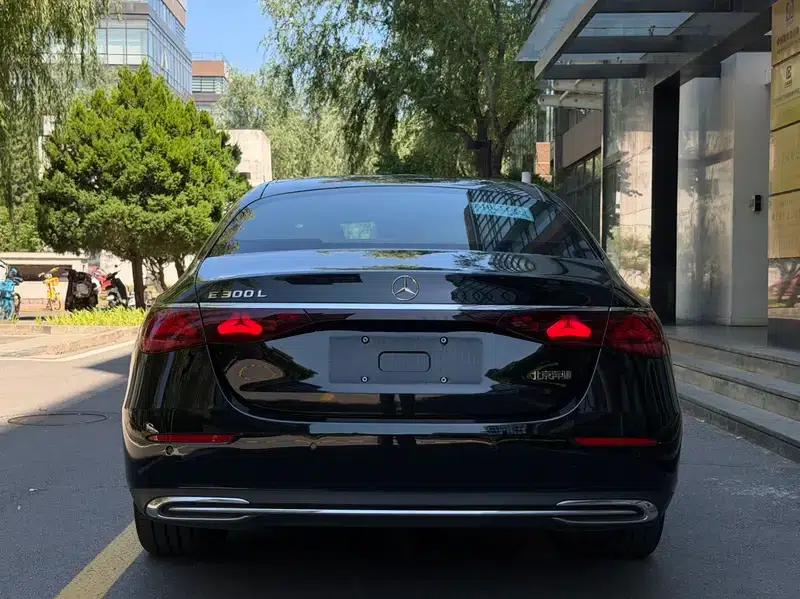 Mercedes-Benz E-Class 2024 Facelift E 300 L Luxury Sedan — миниатюра 6