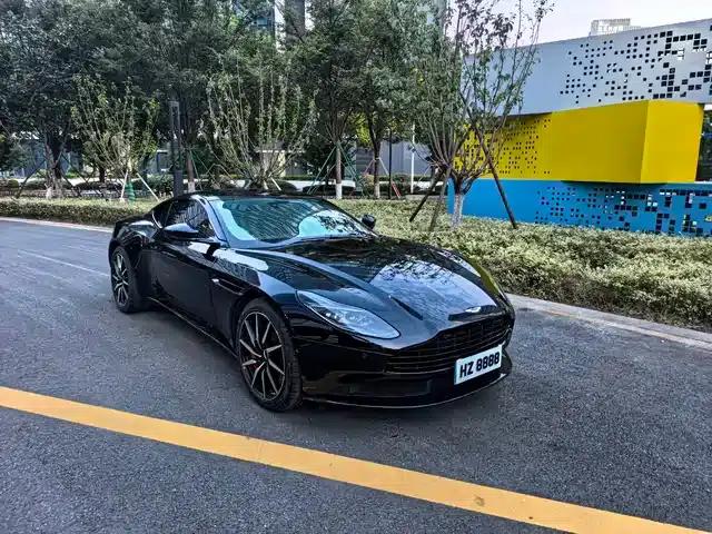 Aston Martin DB11 2019 4.0T V8 Coupe