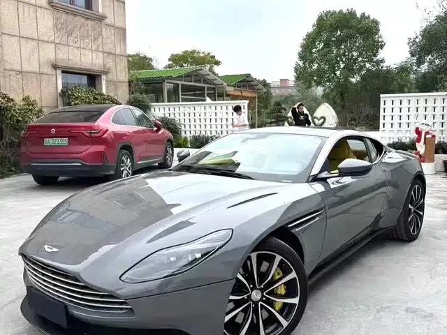 Aston Martin DB11 2019 4.0T V8 Coupe