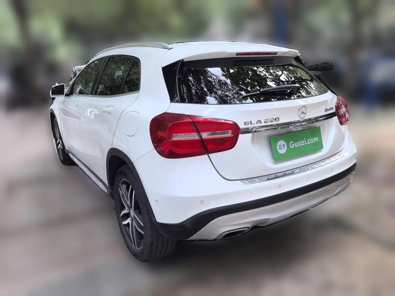Mercedes-Benz GLA 2015 GLA 220 4MATIC Fashion Model — миниатюра 4
