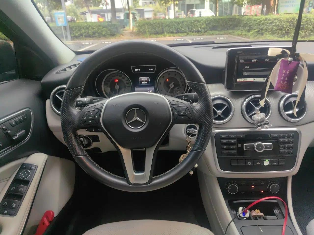 Mercedes-Benz GLA 2015 GLA 200 Sport Edition — миниатюра 10