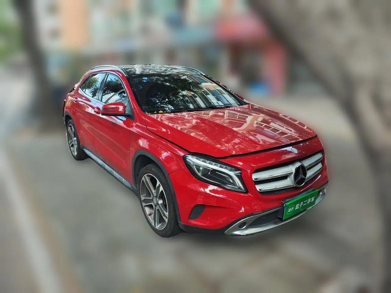 Mercedes-Benz GLA 2015 GLA 220 4MATIC Luxury Model — миниатюра 3