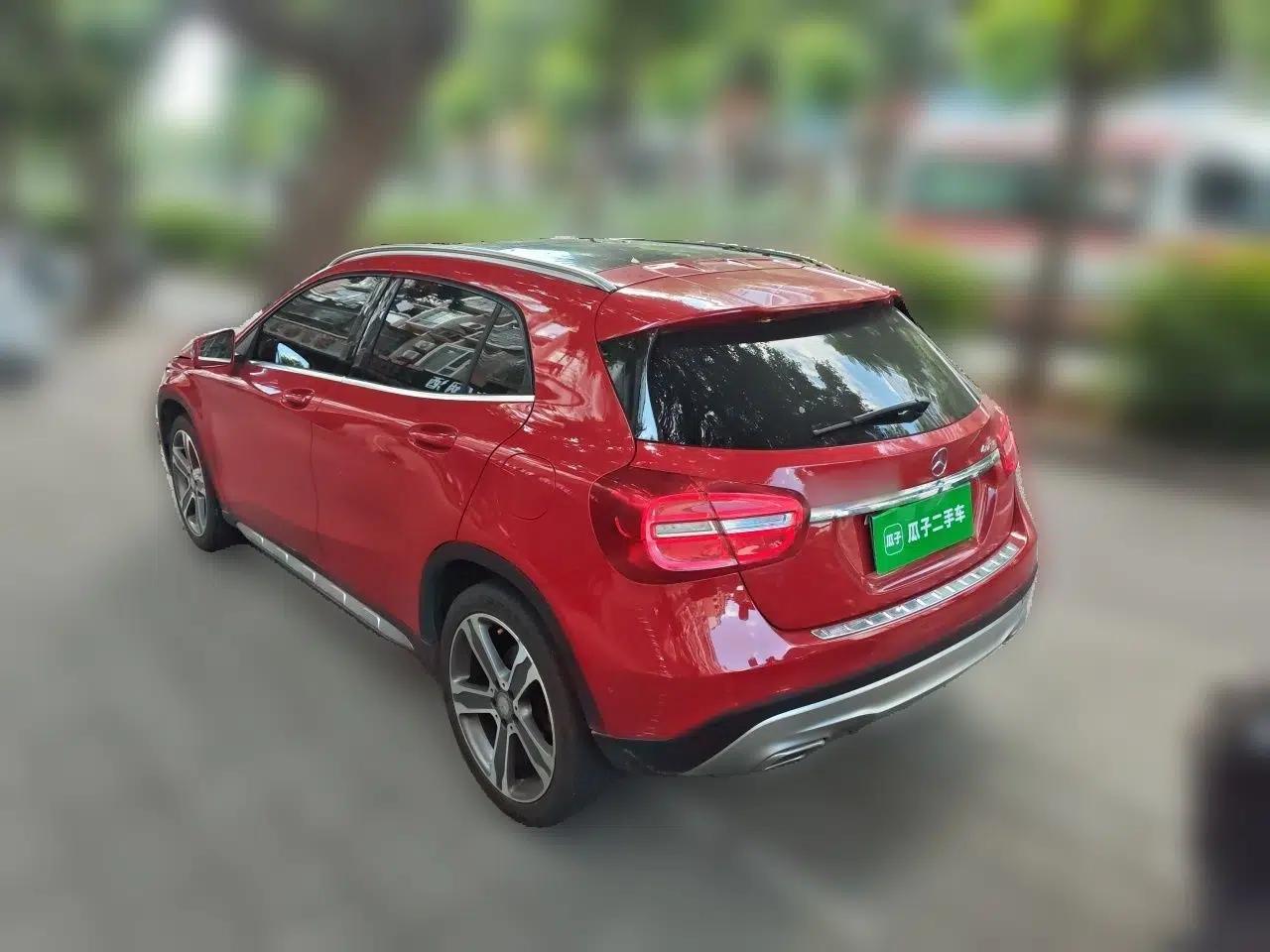 Mercedes-Benz GLA 2015 GLA 220 4MATIC Luxury Model — миниатюра 4
